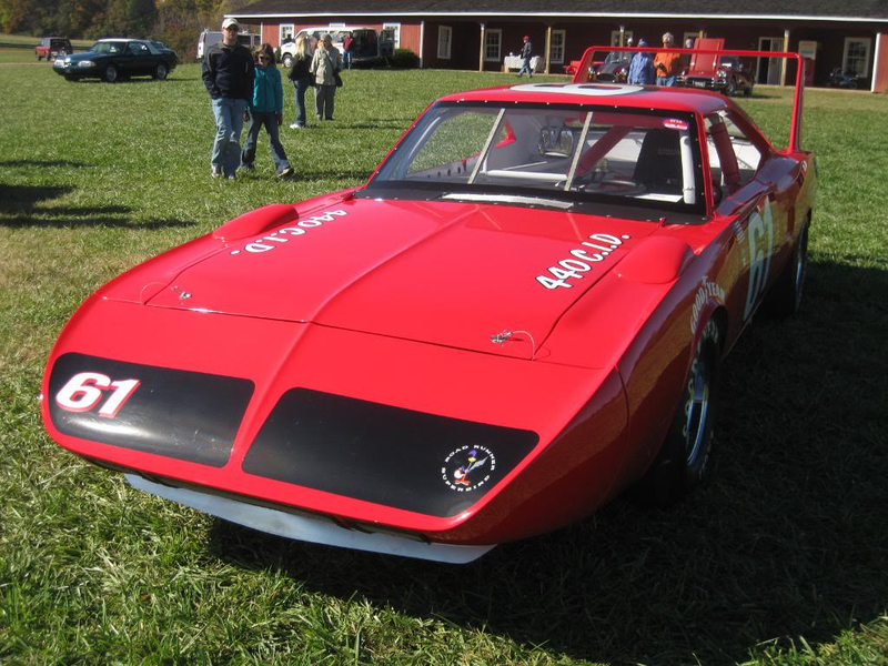 Illustration for article titled Vintage Car Porn: Heacock Classic Gold Cup 2011 at VIR (1/3)